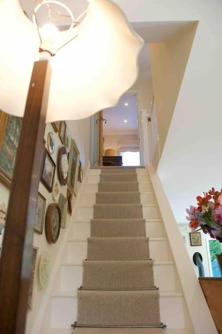 Canal View 2 Bedrooms End Of Terrace Chichester Dış mekan fotoğraf