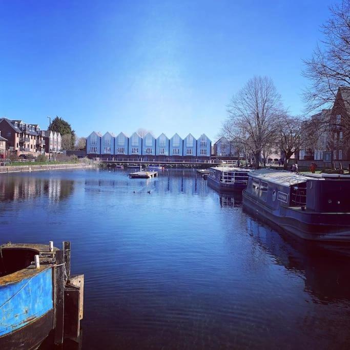 Canal View 2 Bedrooms End Of Terrace Chichester Dış mekan fotoğraf